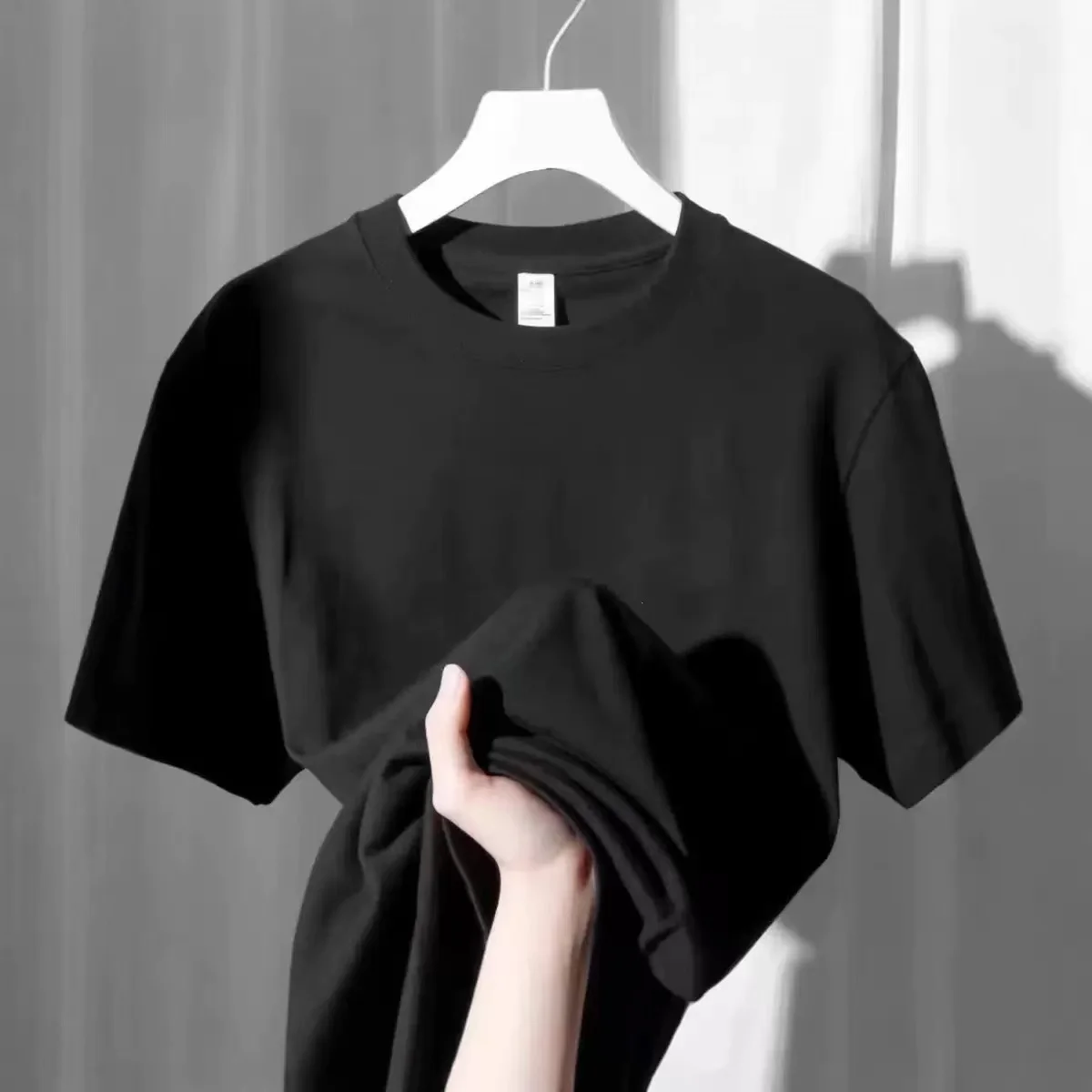 レディース クルーネックTシャツ、ソウル風の韓国文字グラフィ - Street Fashion Of Seoul のレビューと価格